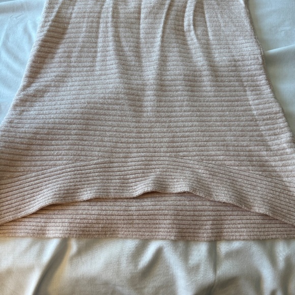 Melanie Lyne Long Sleeve Ribbed Bell Cuff Sweater Light Salmon Size Small Pearls - Picture 9 of 16